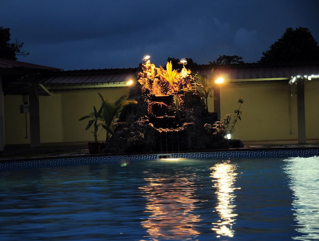 Hotel Praia サントメ エクステリア 写真