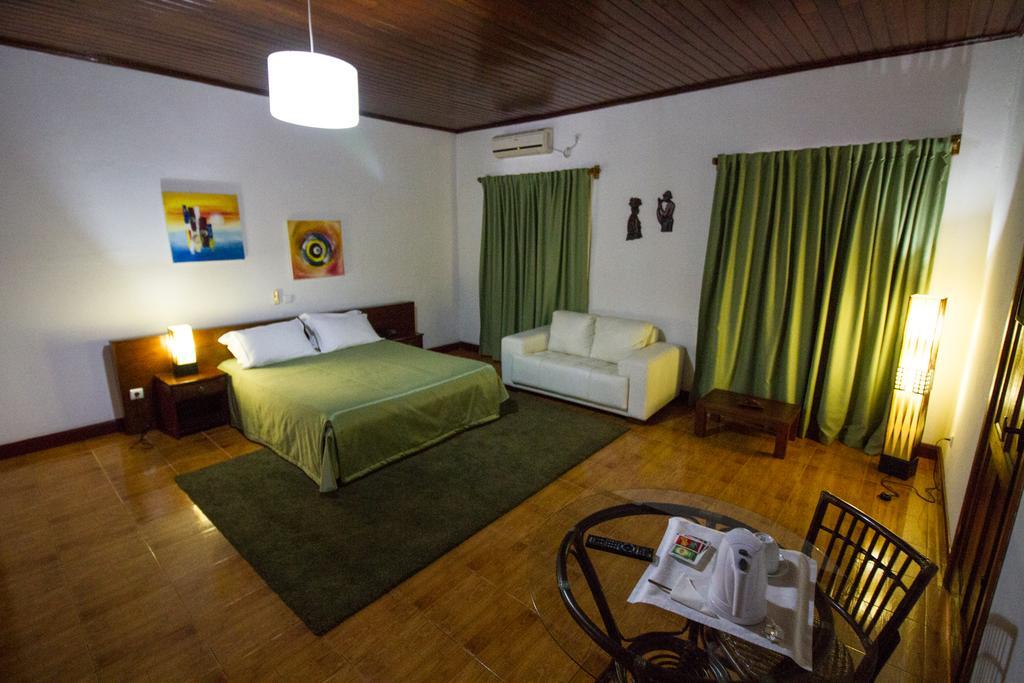 Hotel Praia サントメ エクステリア 写真