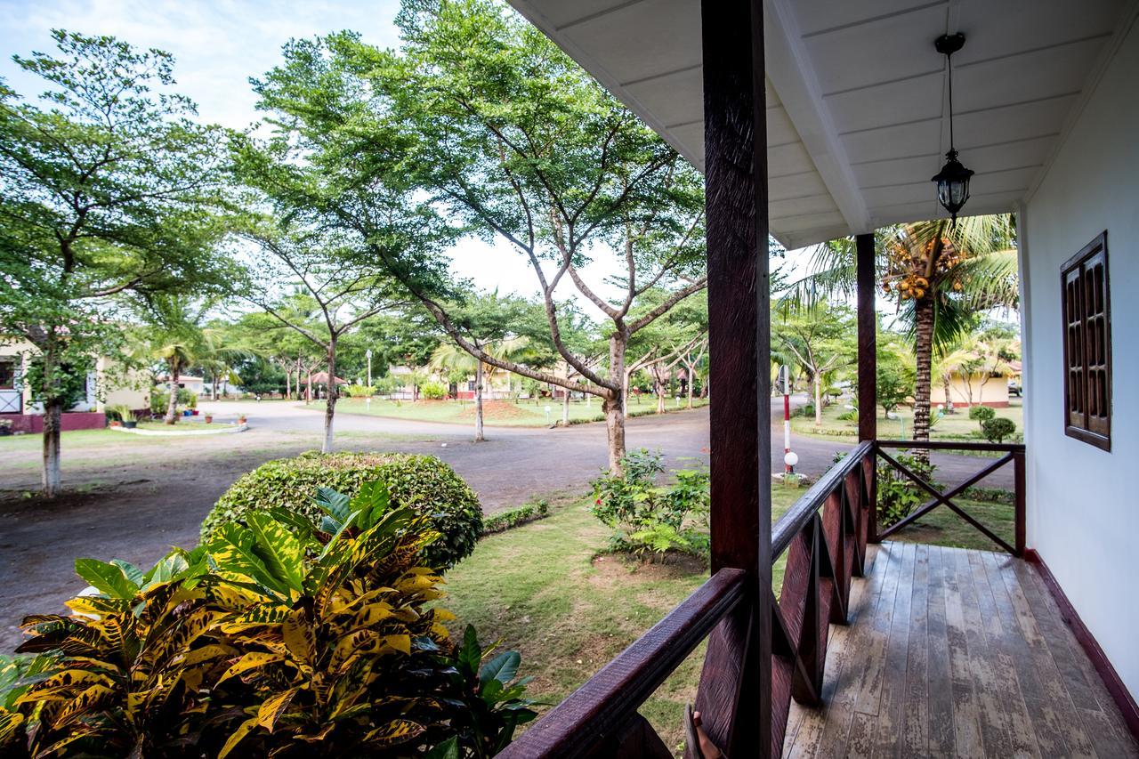 Hotel Praia サントメ エクステリア 写真