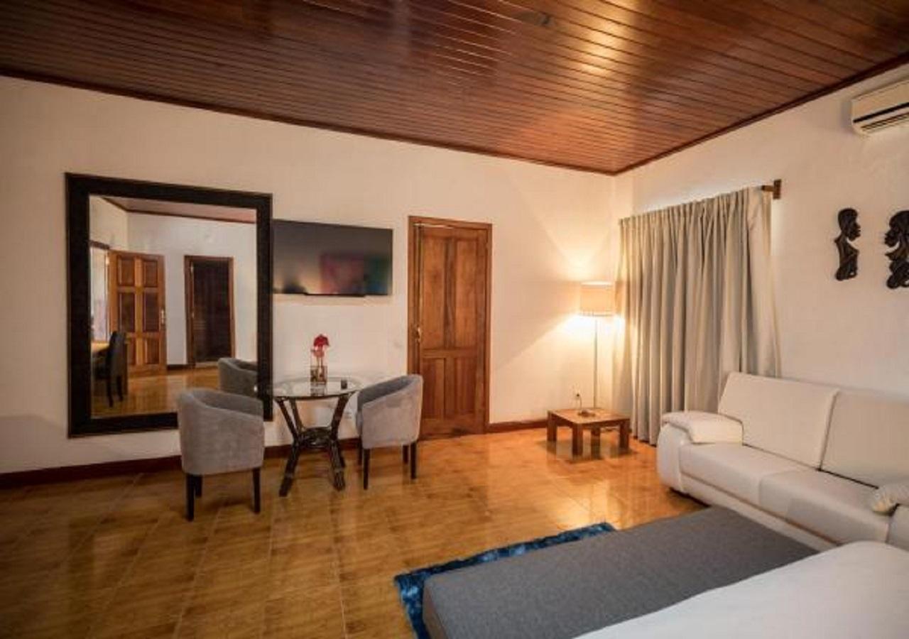 Hotel Praia サントメ エクステリア 写真