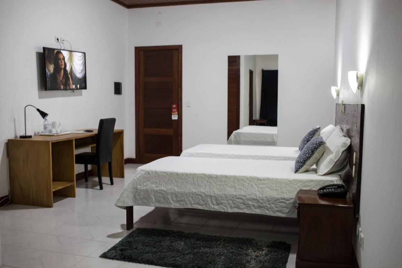 Hotel Praia サントメ エクステリア 写真